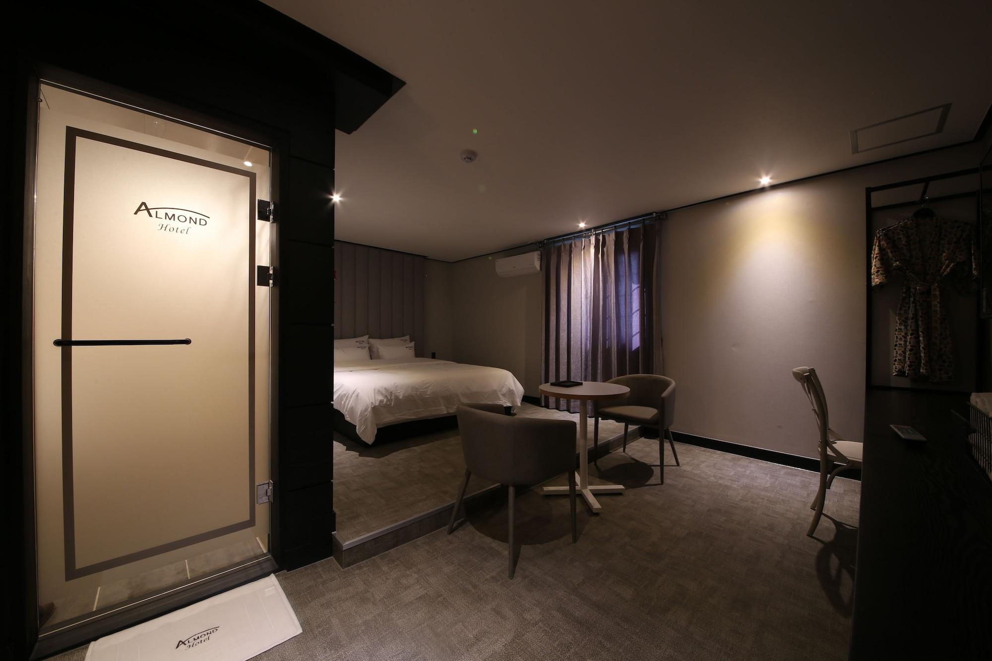 Almond Hotel Gupo Station Busan Ngoại thất bức ảnh