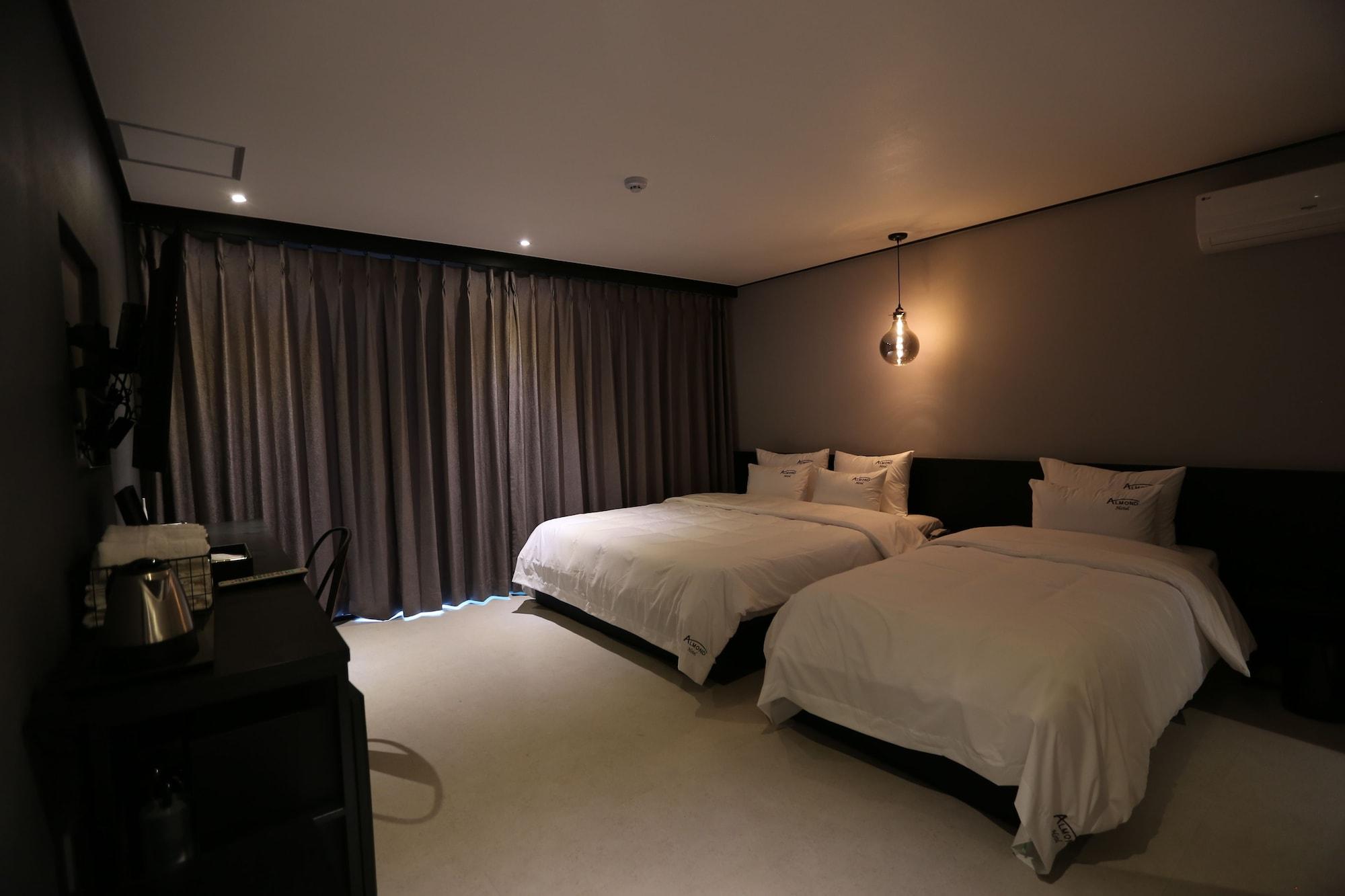 Almond Hotel Gupo Station Busan Ngoại thất bức ảnh