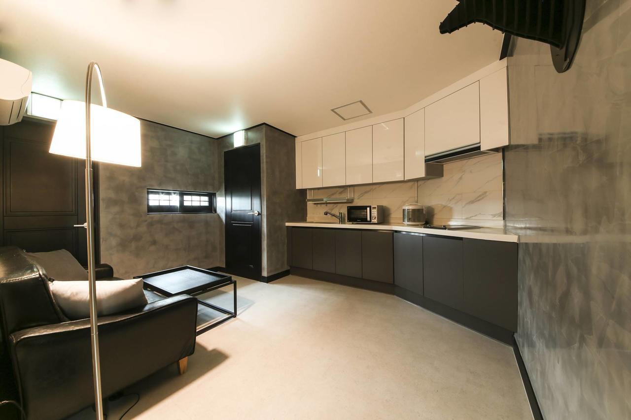 Almond Hotel Gupo Station Busan Ngoại thất bức ảnh