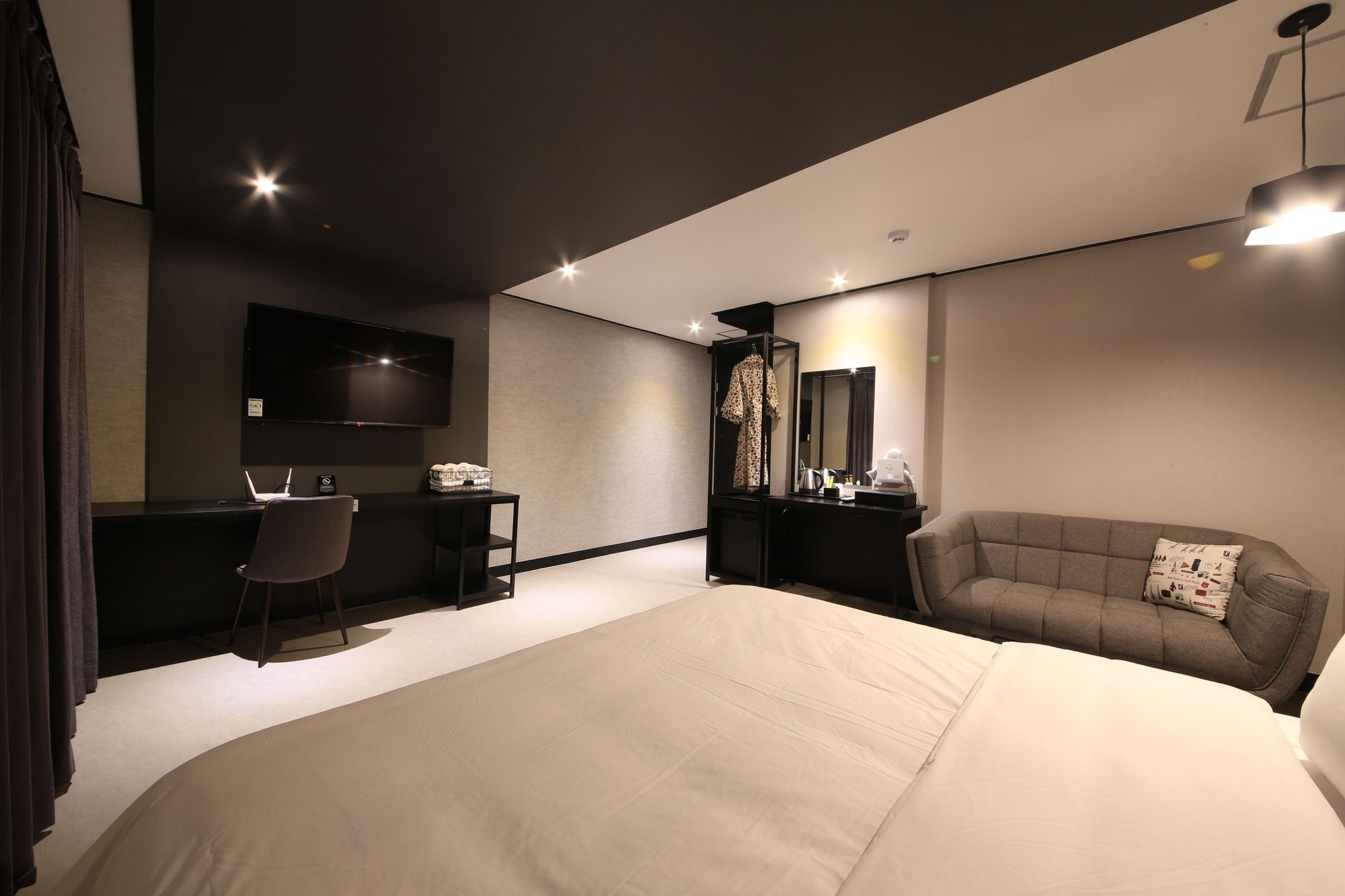 Almond Hotel Gupo Station Busan Ngoại thất bức ảnh