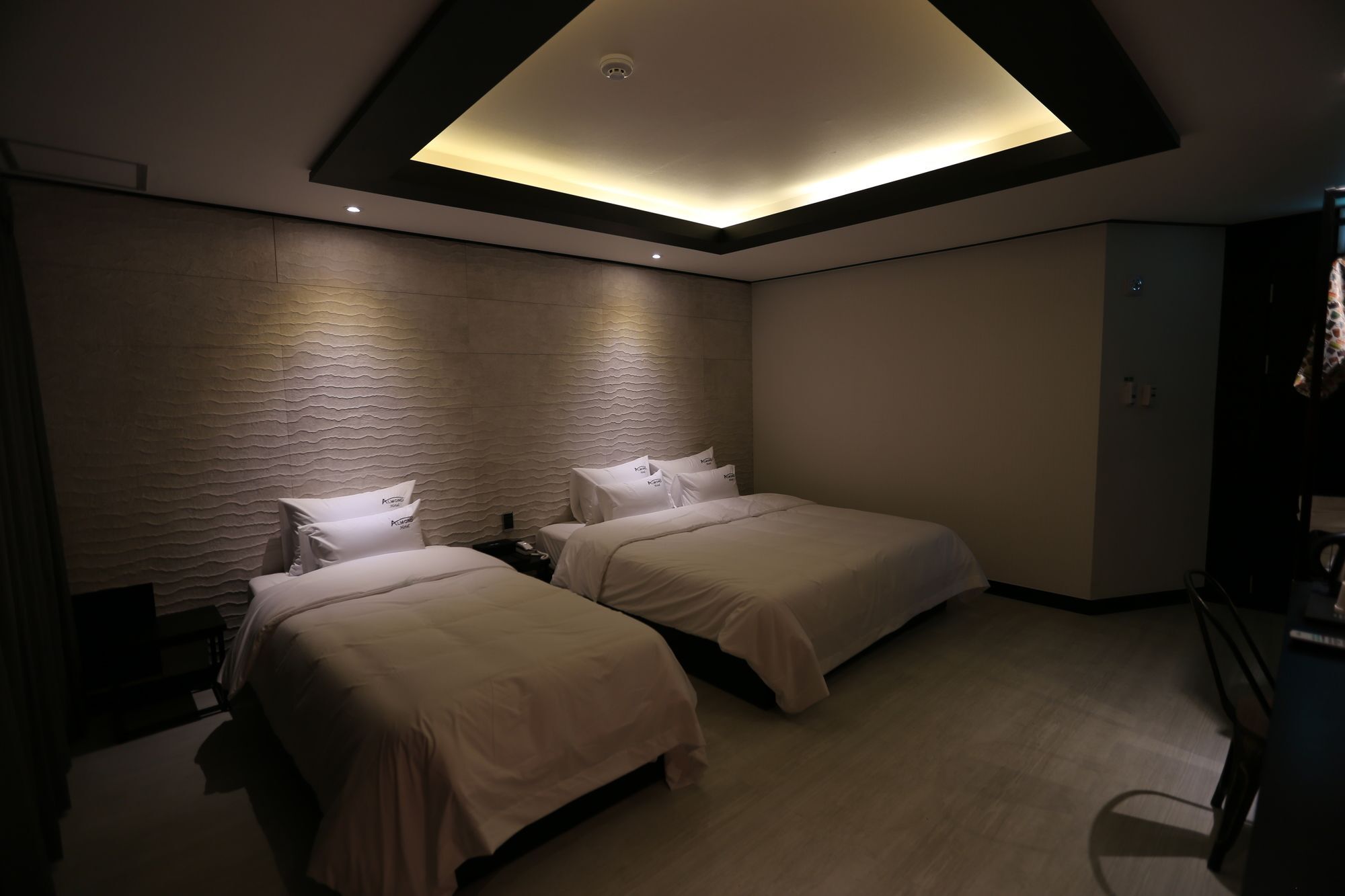 Almond Hotel Gupo Station Busan Ngoại thất bức ảnh