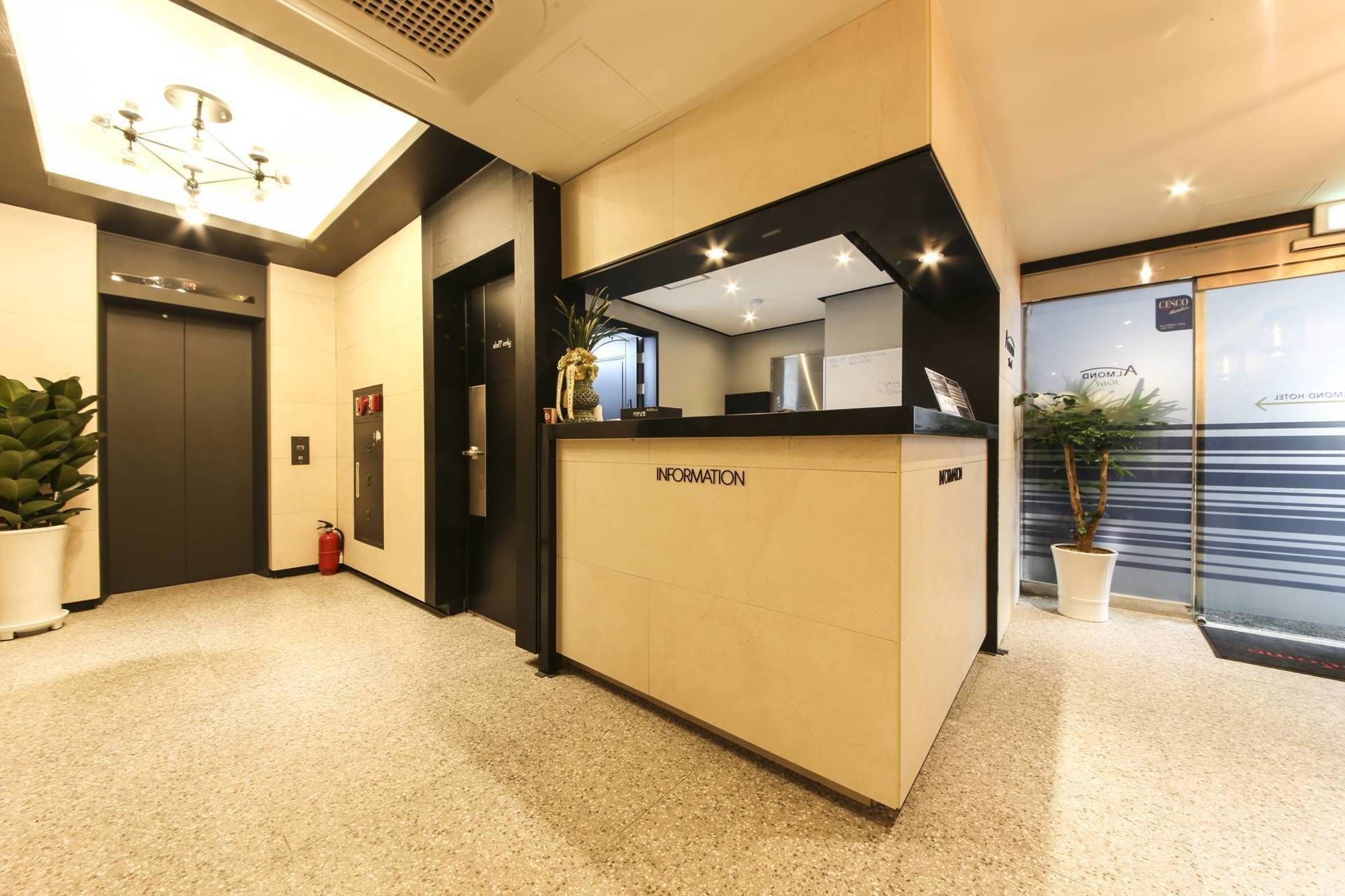 Almond Hotel Gupo Station Busan Ngoại thất bức ảnh