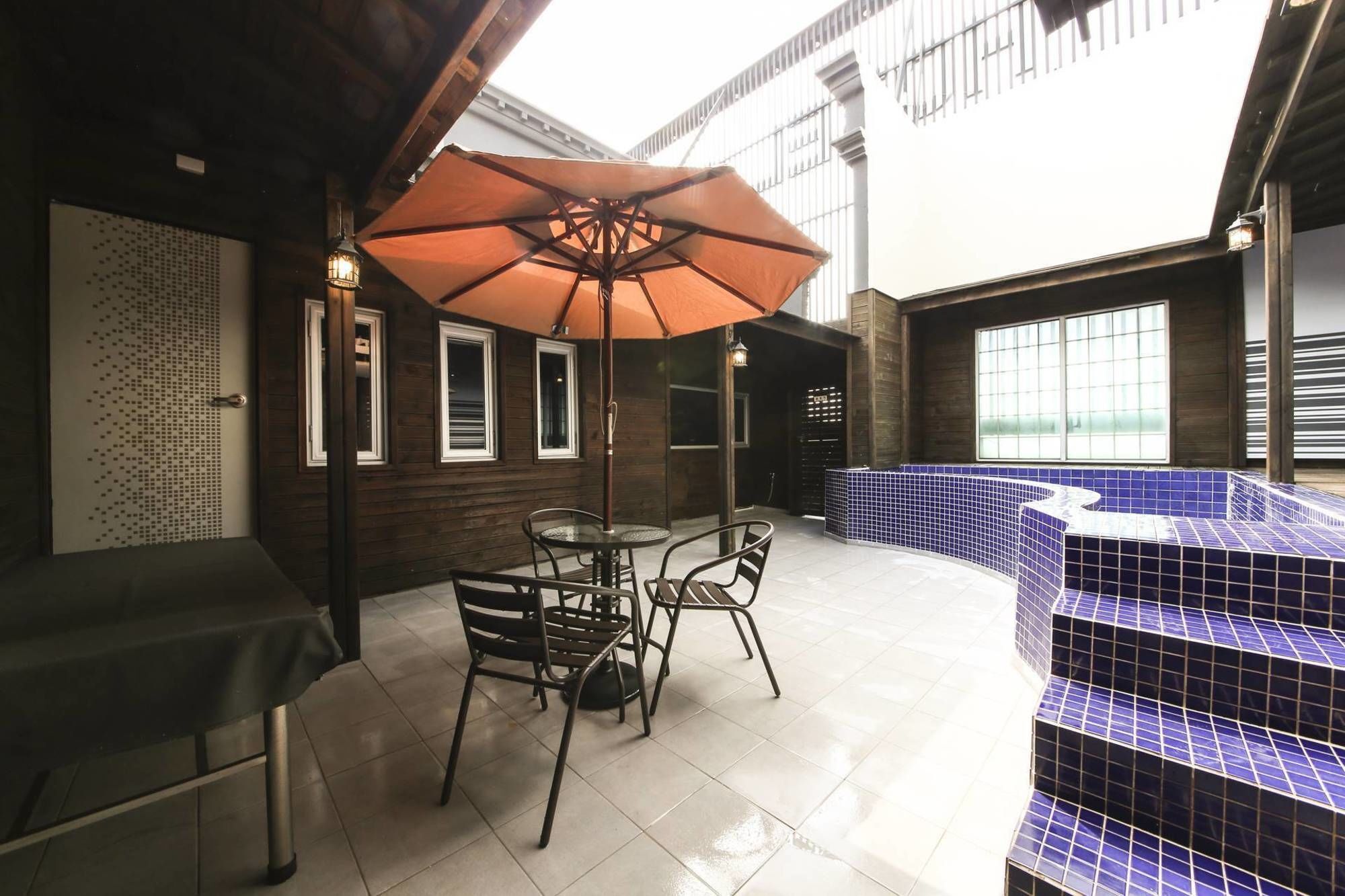 Almond Hotel Gupo Station Busan Ngoại thất bức ảnh