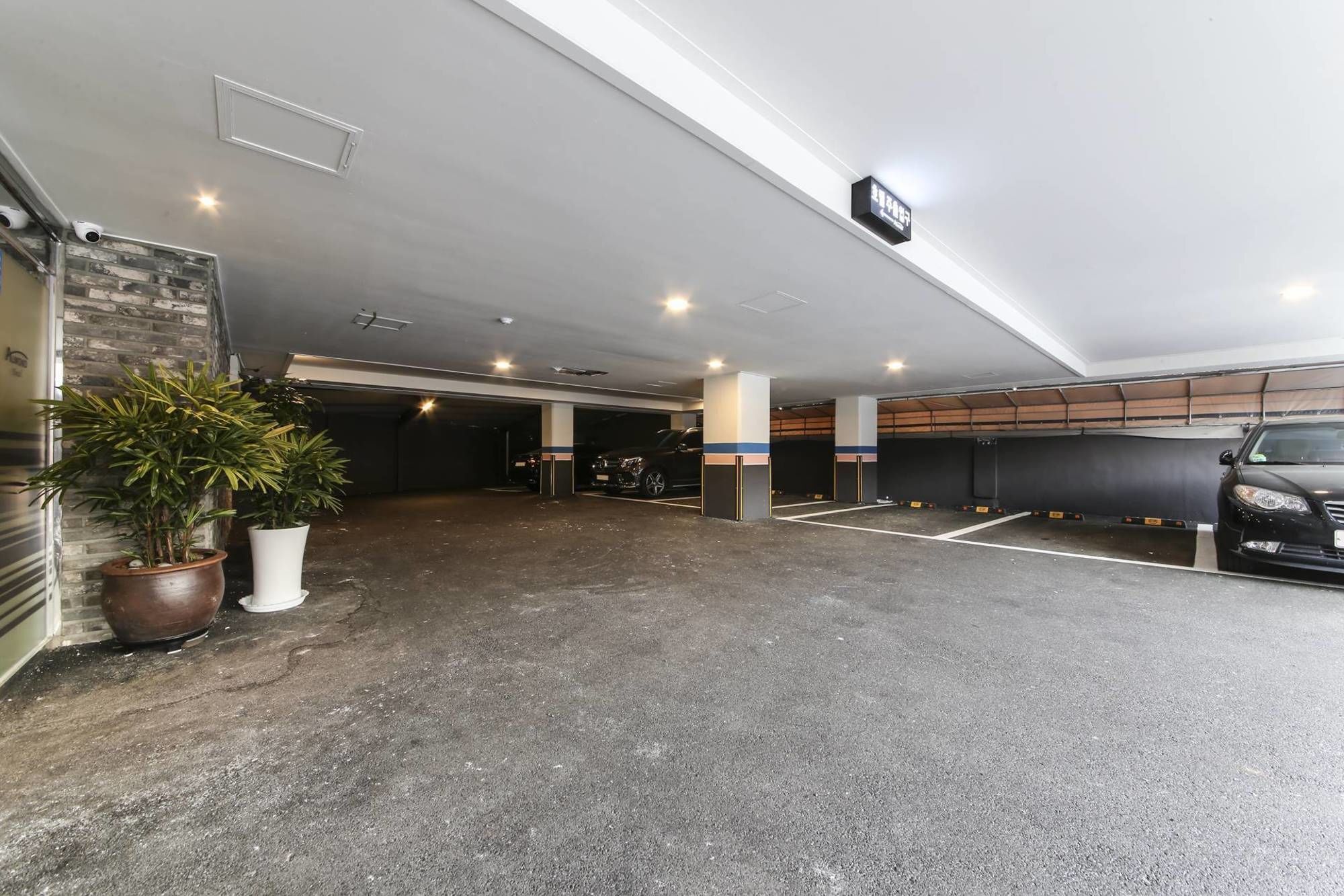 Almond Hotel Gupo Station Busan Ngoại thất bức ảnh