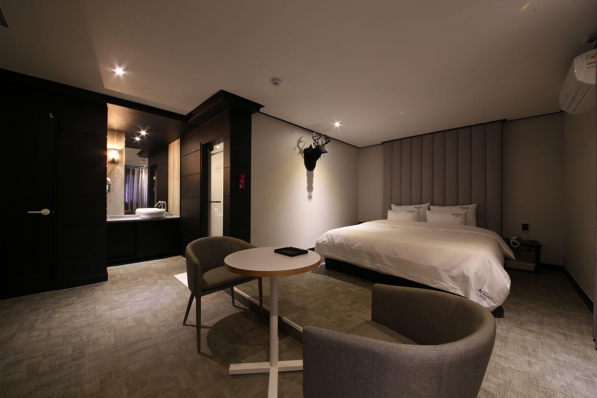 Almond Hotel Gupo Station Busan Ngoại thất bức ảnh